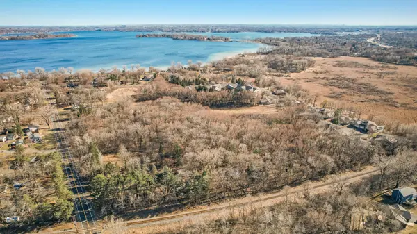 5285 Northwest AVE, White Bear Lake, MN 55110