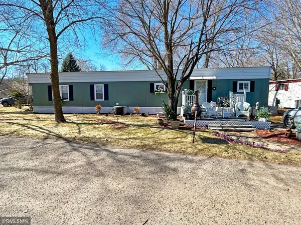 13619 Clearwater Forest Circle, South Haven, MN 55382