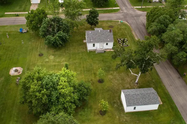 202 Lake AVE S, Ottertail, MN 56571