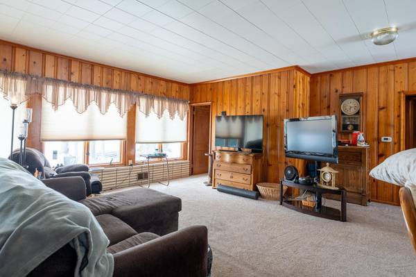 6617 N Shore TRL N, Forest Lake, MN 55025