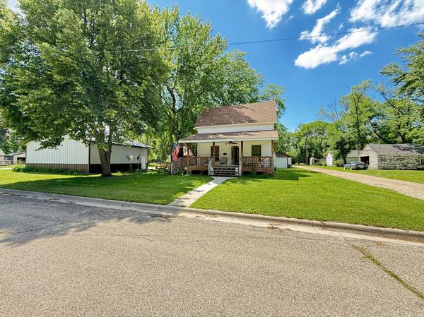 135 N Petrick ST, Appleton, MN 56208