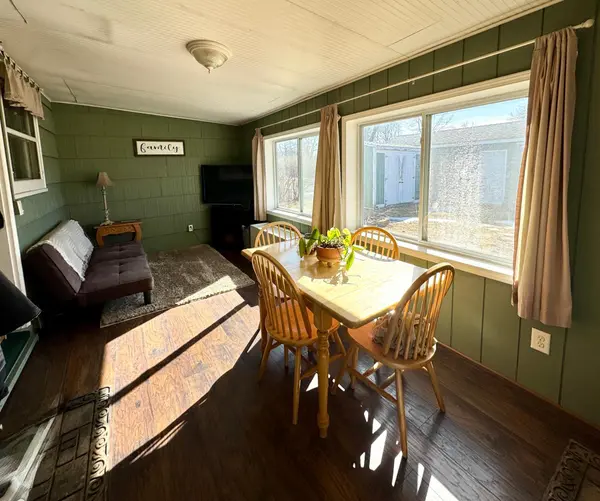 402 E Walnut ST, Redwood Falls, MN 56283