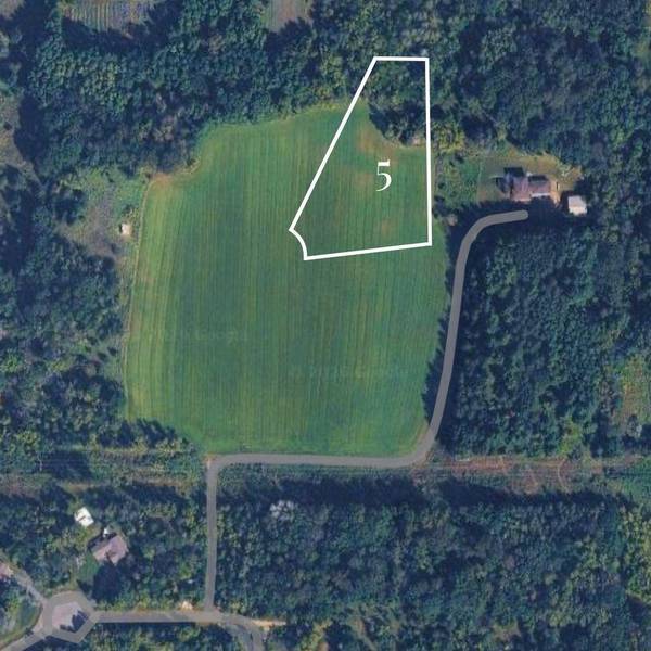 157 (Lot 5) Glen Oaks DR, River Falls, WI 54022