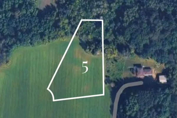 157 (Lot 5) Glen Oaks DR, River Falls, WI 54022