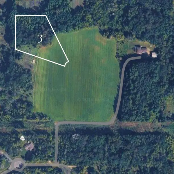 158 (Lot 3) Glen Oaks DR, River Falls, WI 54022