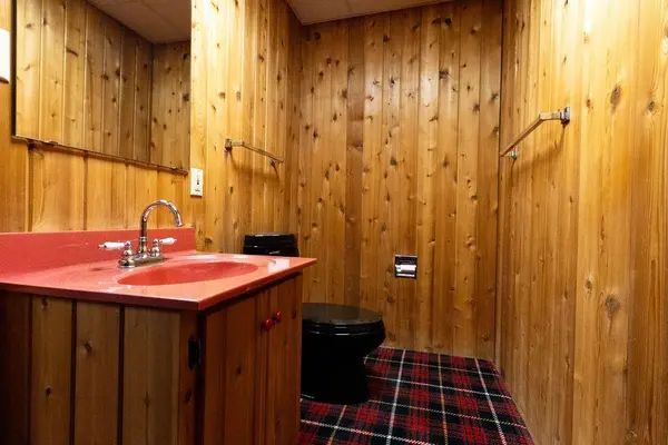 232 N Central AVE N, Duluth, MN 55807