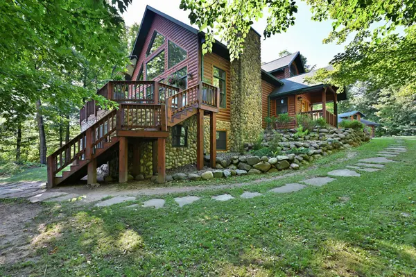 W2325 Belvidere RD, Sarona, WI 54870