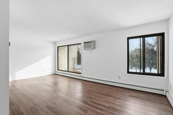 4130 Rahn RD #206, Eagan, MN 55122