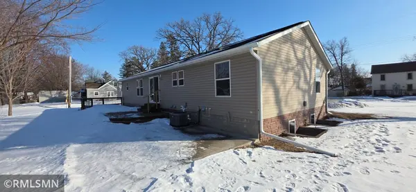 212 1st ST S, Royalton, MN 56373