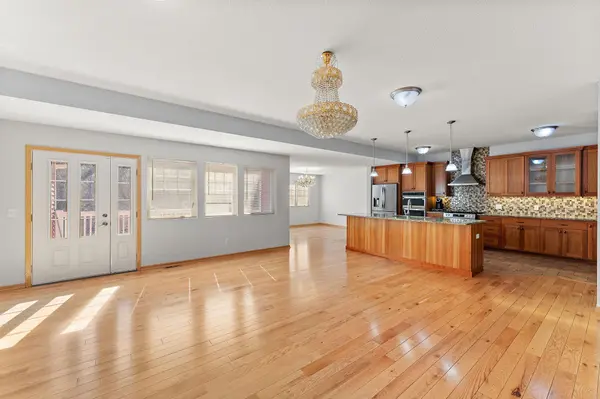 438 Wildwood RD, Mahtomedi, MN 55115