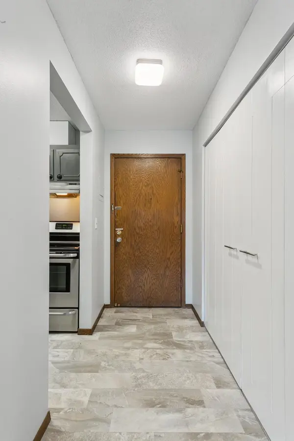 3200 Virginia AVE S #107, Saint Louis Park, MN 55426