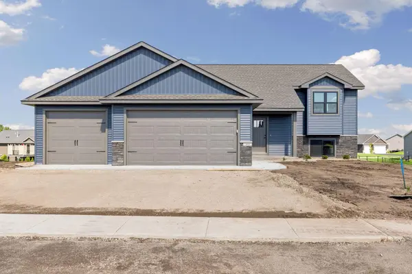 453 Coyote WAY, New Richmond, WI 54017