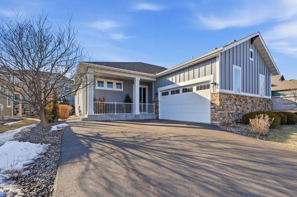 5023 Sundial LN, Woodbury, MN 55129