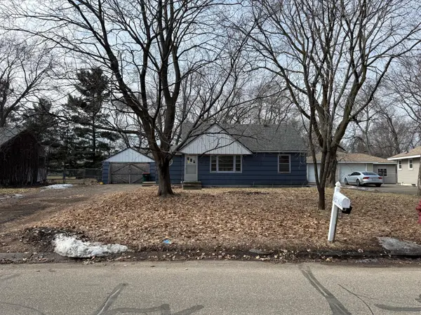 9242 5th ST NE, Blaine, MN 55434