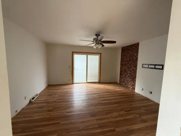 9242 5th ST NE, Blaine, MN 55434