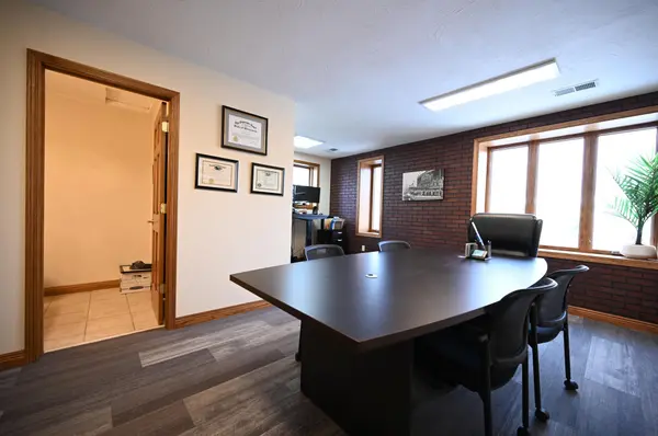 206 Scott ST S, Shakopee, MN 55379