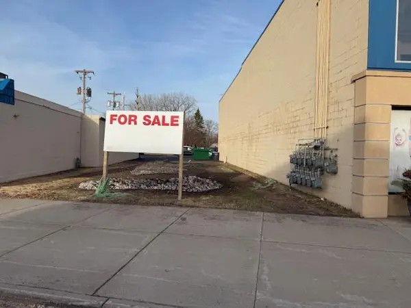 134 Lake ST N, Forest Lake, MN 55025