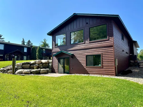 716 Park Ave N #Unit 3, Park Rapids, MN 56470