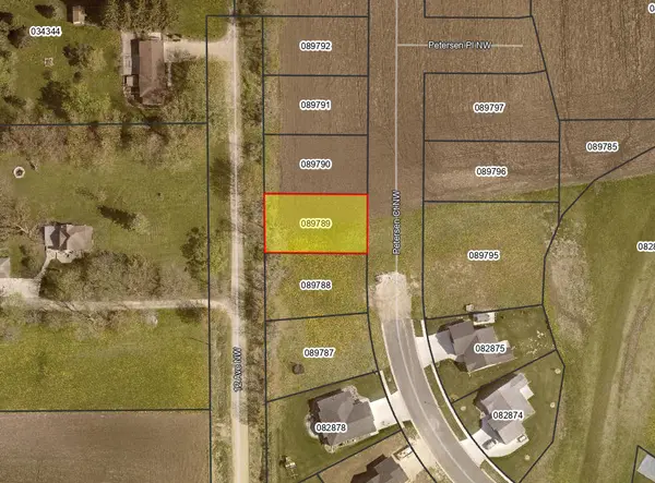 1130 Petersen CT NW, Stewartville, MN 55976