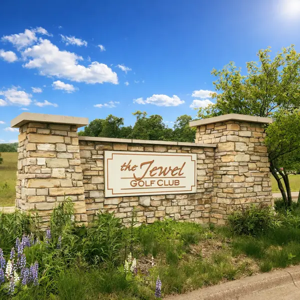 1517 Wildwood DR, Lake City, MN 55041