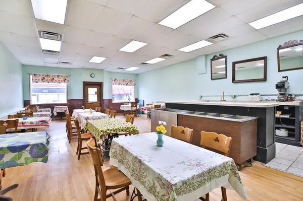 147 E Main ST, West Concord, MN 55985