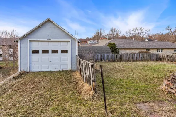 117 W Van Dusen ST, Springfield, MN 56087