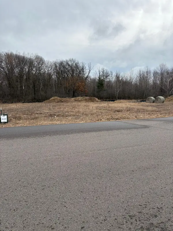 33005 Fenway AVE, Stacy, MN 55079