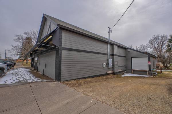 106 W Main ST, Roberts, WI 54023