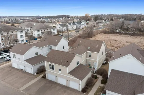 2923 Hemingway DR, Chaska, MN 55318