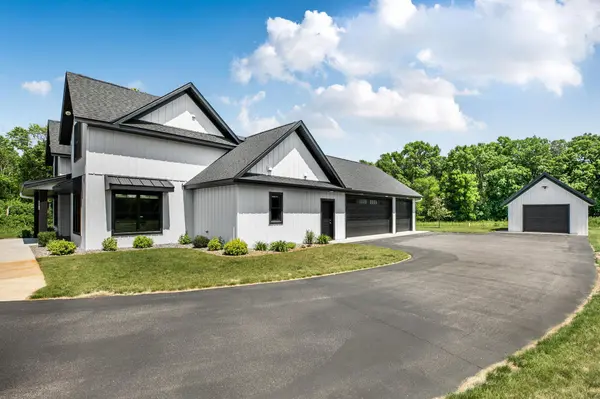 504 Northern Meadows LN, Sartell, MN 56377