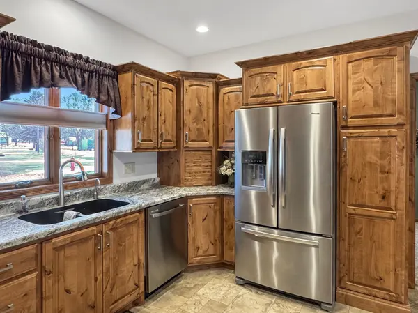 431 Elizabeth AVE, Lake Wilson, MN 56151