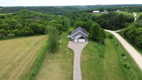 17531 County 41 BLVD, Red Wing, MN 55066