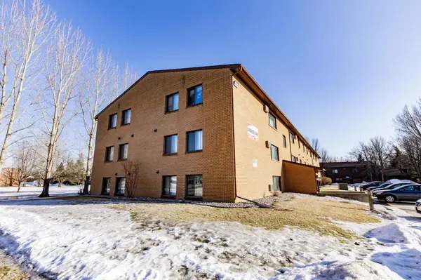 3619 Landeco LN, Grand Forks, ND 58201