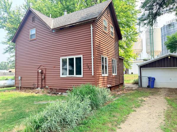 107 S Buckingham ST, Hardwick, MN 56134