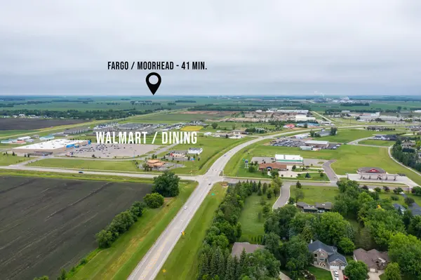 1589 EDGEWOOD CT, Wahpeton, ND 58075