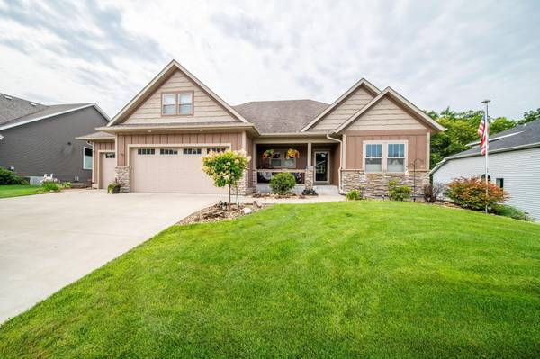 2990 Stone Park DR NE, Rochester, MN 55906