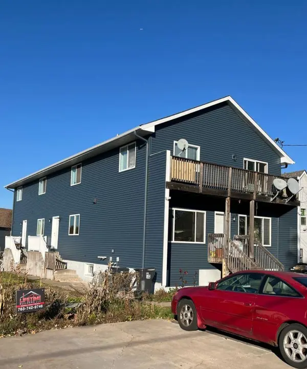 1024 Ross AVE, Saint Paul, MN 55106