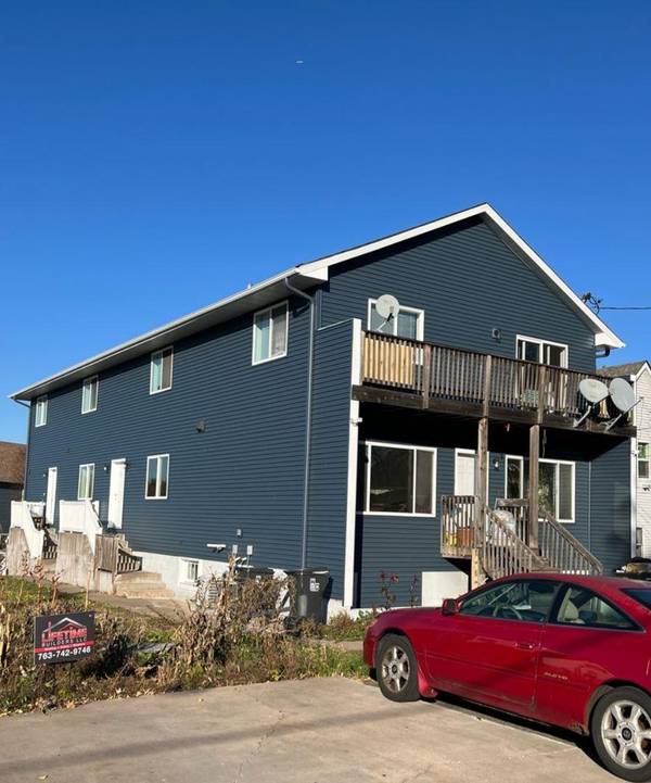 1024 Ross AVE, Saint Paul, MN 55106