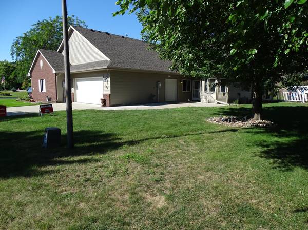 124 Bluebird LN, Clearwater, MN 55320