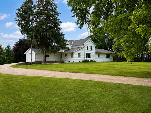 44241 70th AVE, Kenyon, MN 55946