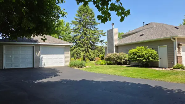 3680 Arlington LN SE, Rochester, MN 55904