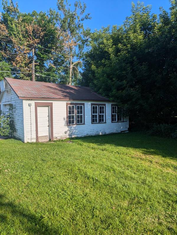 412 LANGER AVE S, Casselton, ND 58012