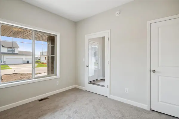 8082 180th Street W, Lakeville, MN 55044