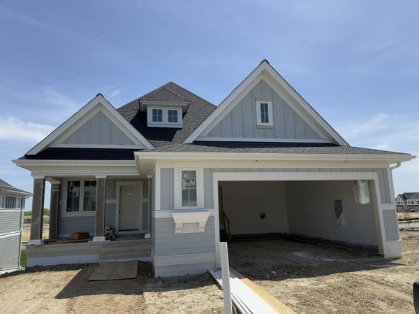 9115 Mills LN, Chanhassen, MN 55317