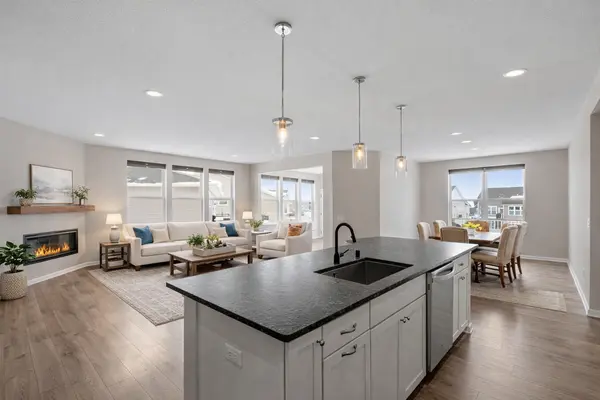 16651 Territorial TRL, Maple Grove, MN 55369