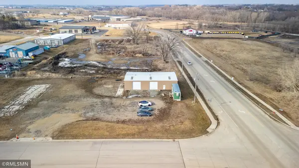1130 State AVE NW, Owatonna, MN 55060