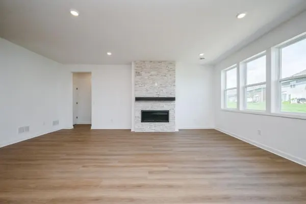 825 152nd AVE NW, Andover, MN 55304