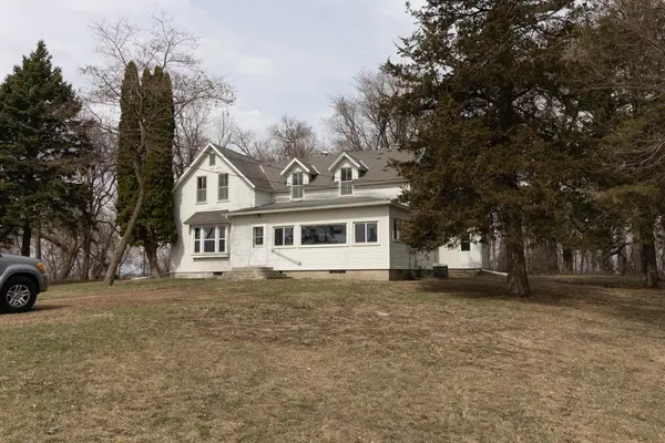 16827 Walden AVE, Hutchinson, MN 55350