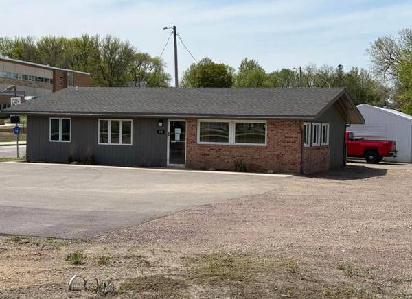 410 Springfield Pkwy, Jackson, MN 56143