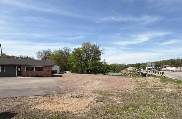 410 Springfield Pkwy, Jackson, MN 56143